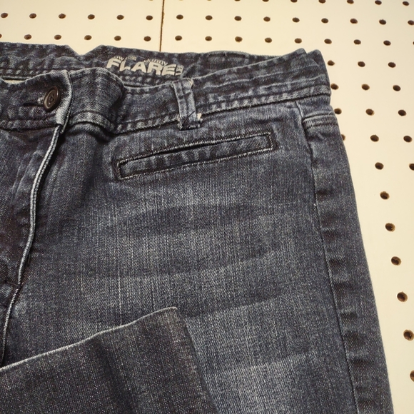 New York & Co Low Rise Flare Dark Denim Jeans, Size 8 - Picture 5 of 7